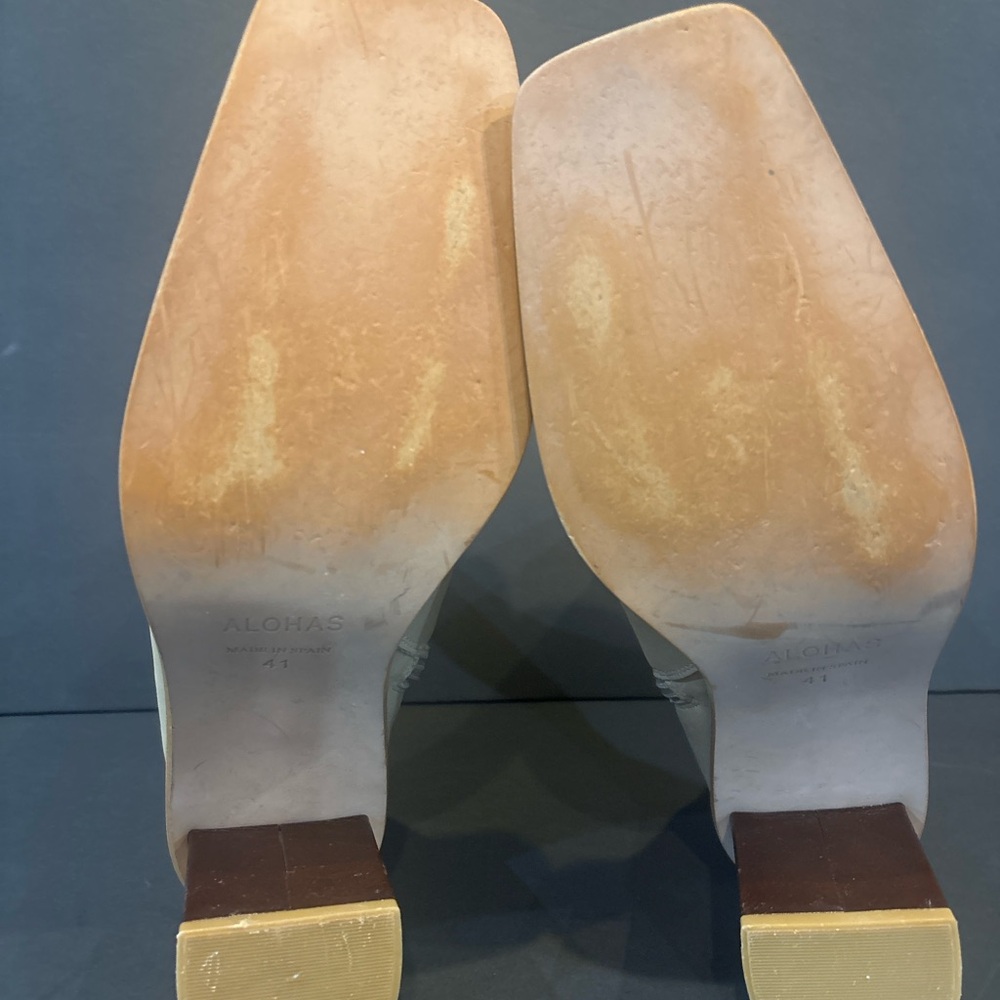 ALOHAS Light Cream Leather Square-Toe Ankle Booties - Picture 6 of 10